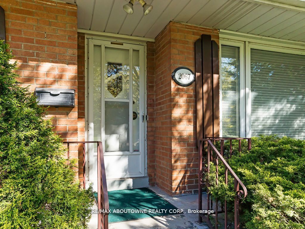 2067 Devon Road, Oakville, ON, L6J 2N1 photo 3