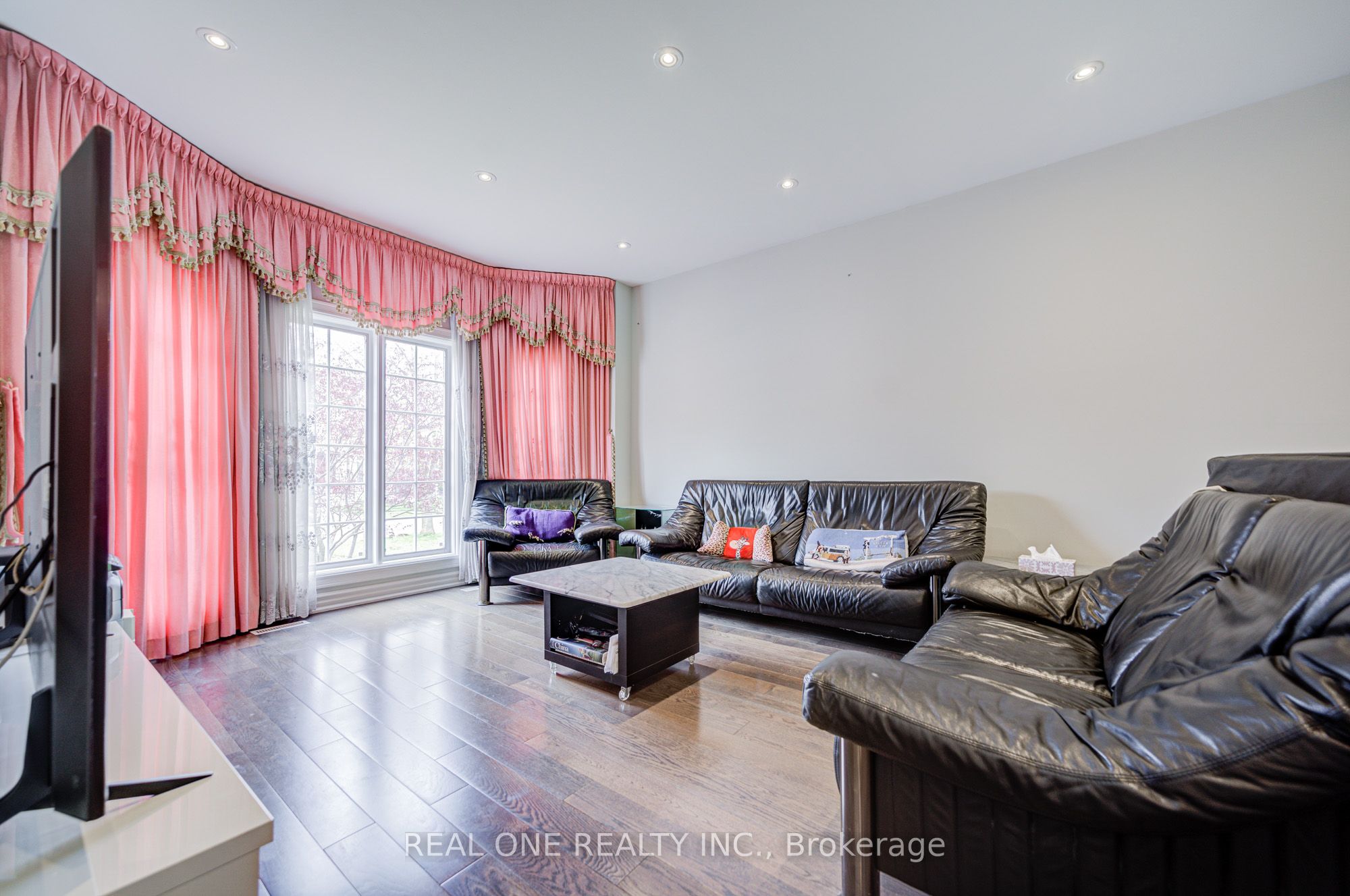 Additional image 5 of 261 Mckee Avenue, Toronto, ON, M2N 4E2