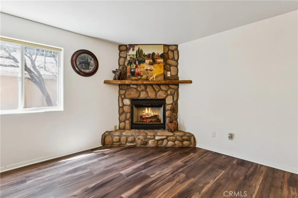 Additional image 52 of 879 Spruce Lane, Sugarloaf, CA 92386