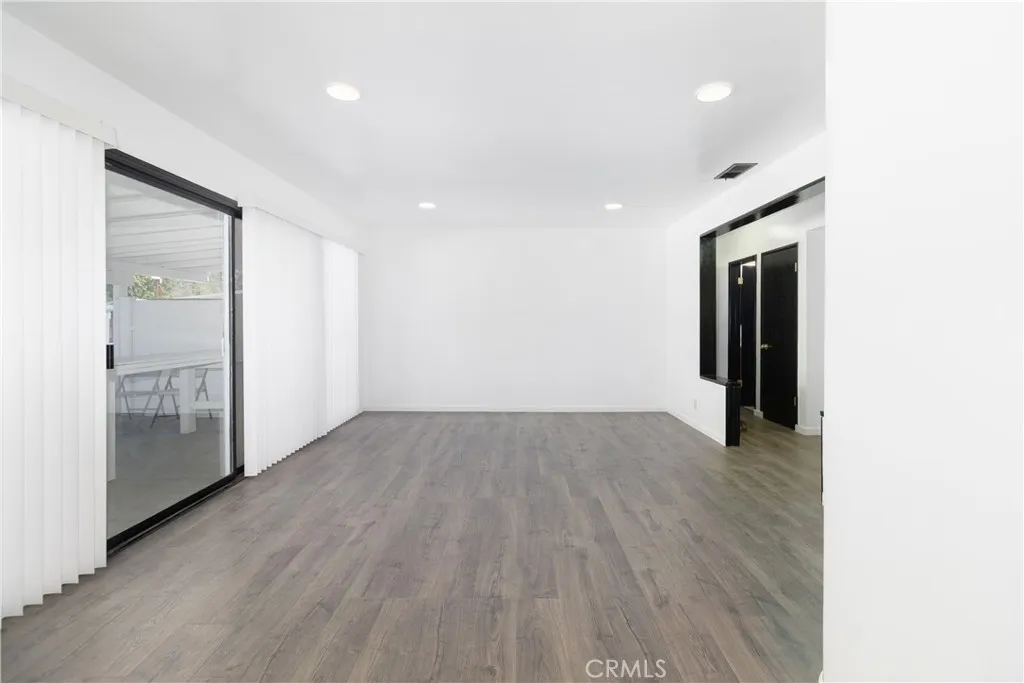 Additional image 23 of 20309 Roscoe Blvd, Winnetka, CA 91306