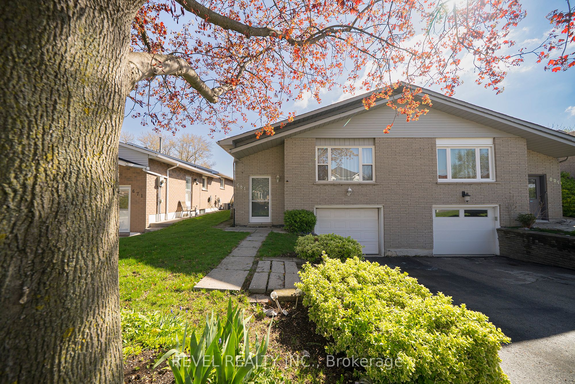 681 Upper Horning Road, Hamilton, ON, L9C 7R3