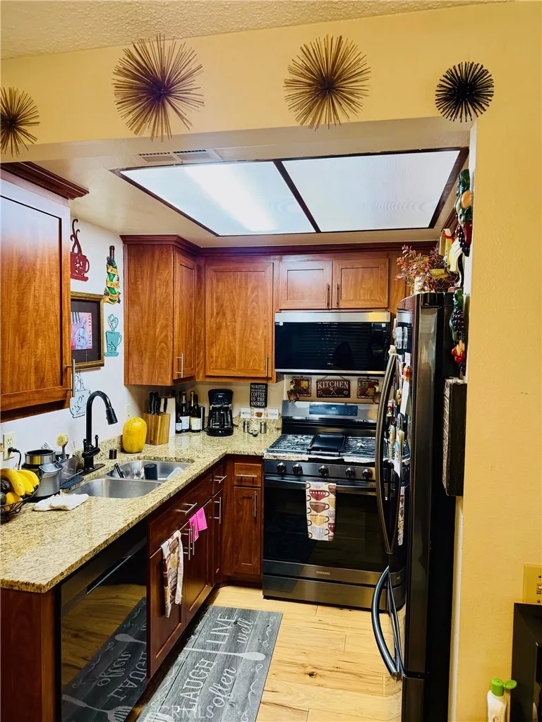 Additional image 33 of 1340 E Hillcrest Dr Unit 10, Thousand Oaks, CA 91362