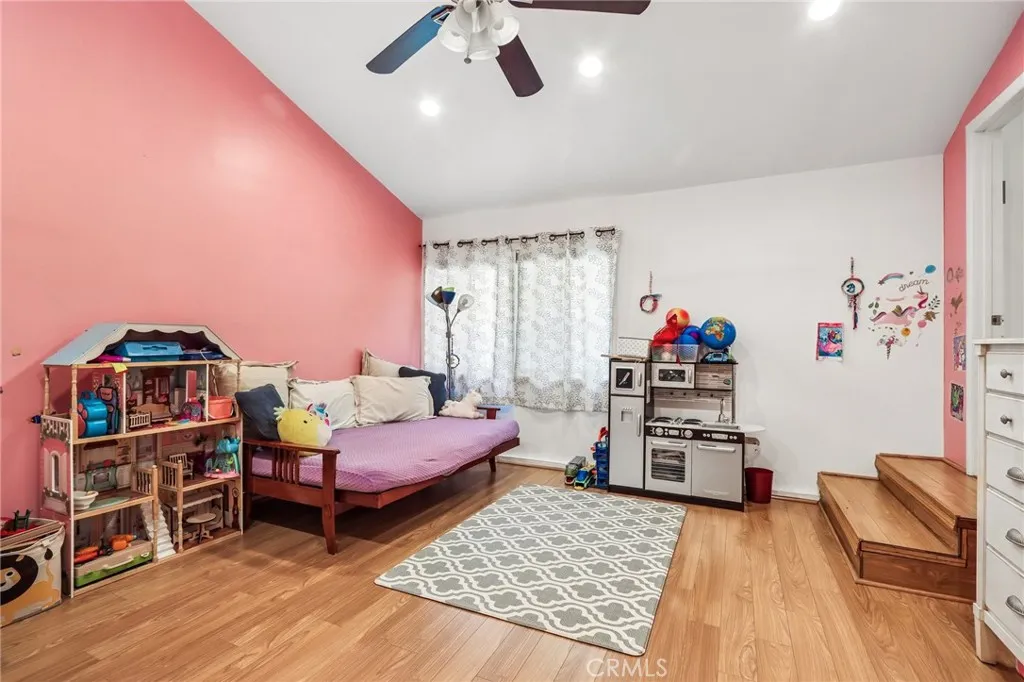 Additional image 19 of 18937 Sylvan Street, Tarzana, CA 91335