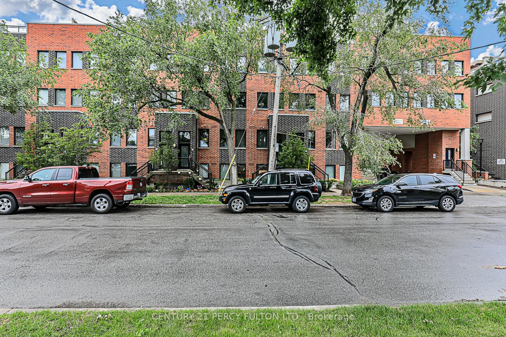 7-68 Winston Park Boulevard, Toronto, ON, M3K 1C3
