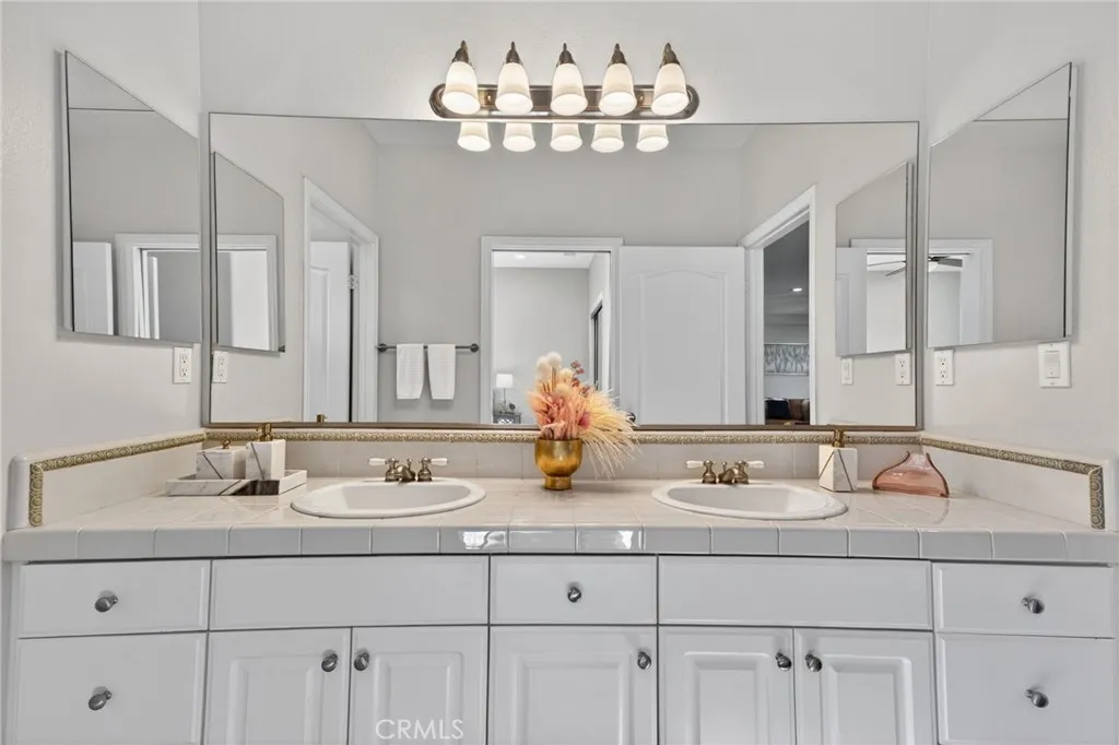 Additional image 120 of 20800 Campania Ln, Porter Ranch, CA 91326