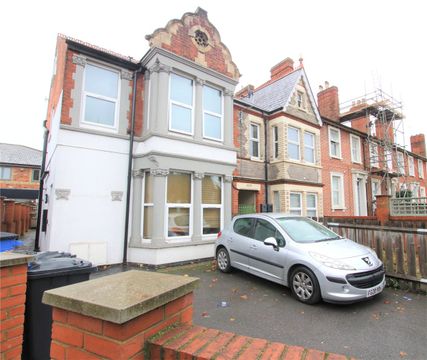 Maverick House, 221 Oxford Road, Reading, Berkshire RG1, Studio to rent