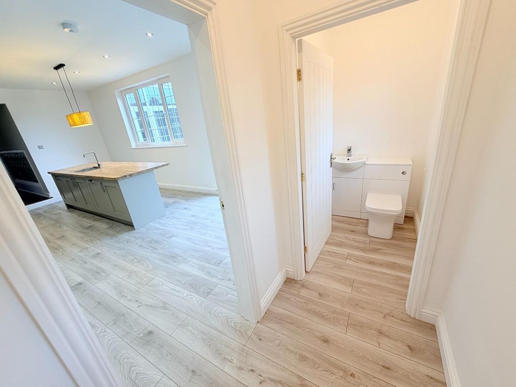 Additional image 19 of 5 bed semi-detached house for saleHutton Avenue, Hartlepool TS26