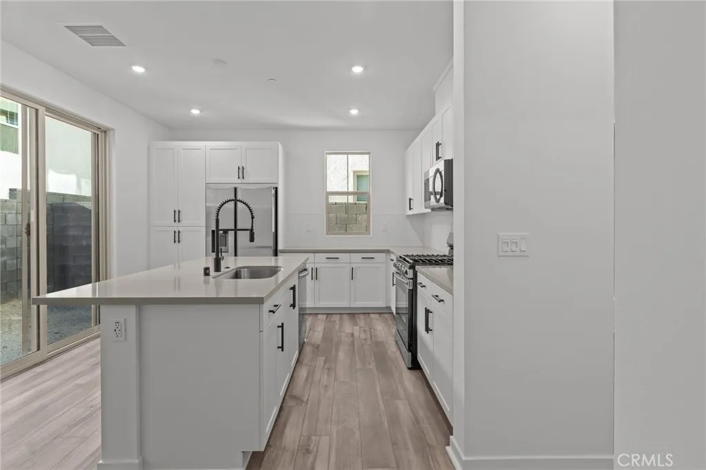 Additional image 4 of 15880 Blue Copper Way, Fontana, CA 92336