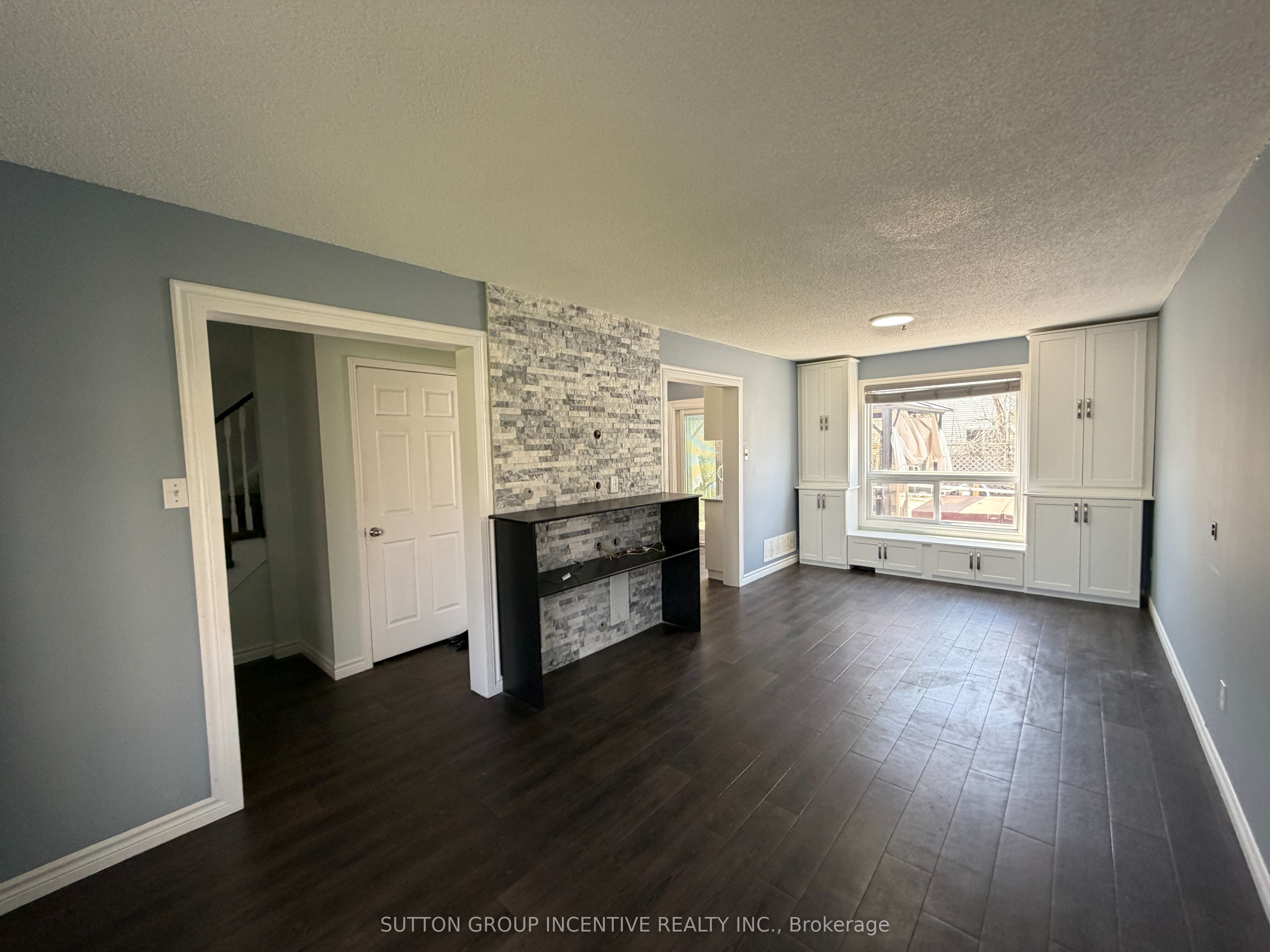 90 Moon Drive, Barrie, ON, L4N 7G9 photo 4