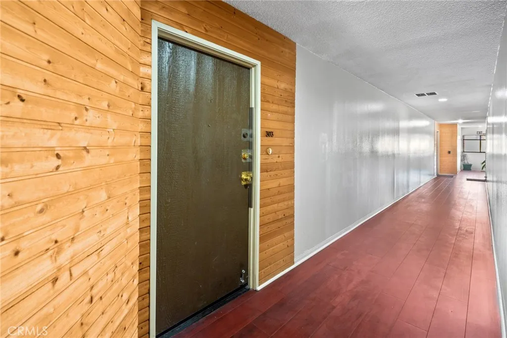 Additional image 10 of 300 S Reno Street Unit 303, Los Angeles, CA 90057