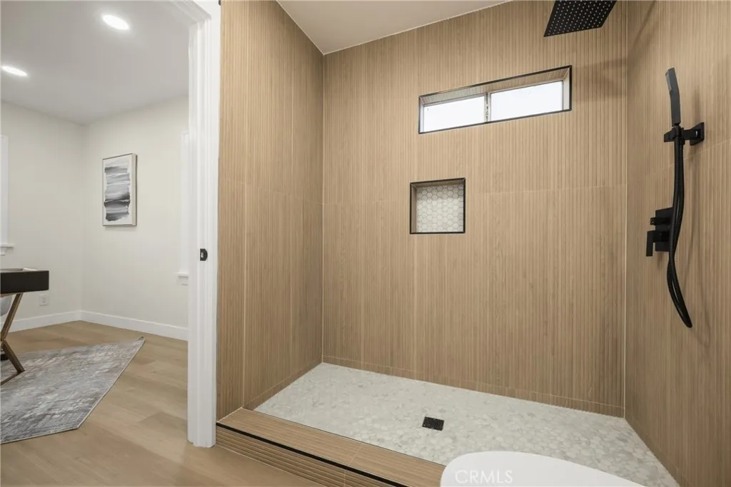 Additional image 19 of 5612 S Rimpau Blvd, Los Angeles, CA 90043