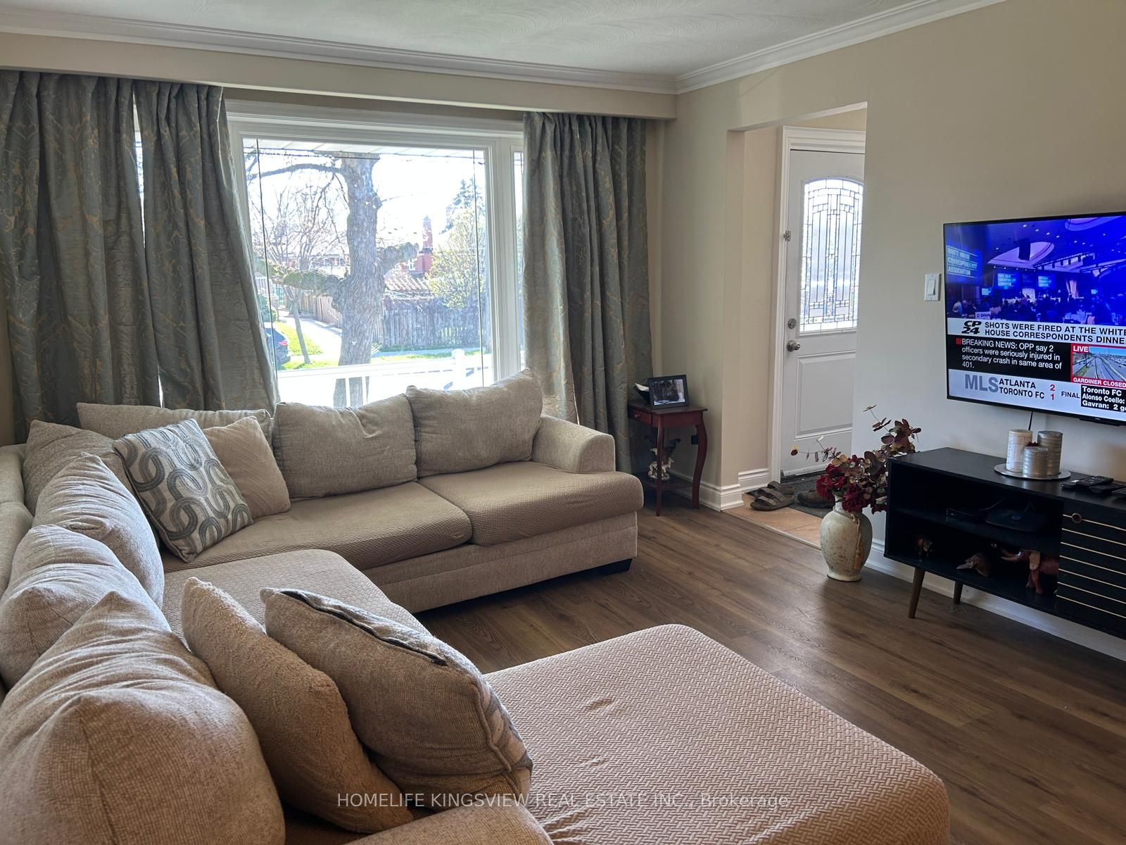 Additional image 2 of 46 Clayhall Crescent, Toronto, ON, M3J 1W6