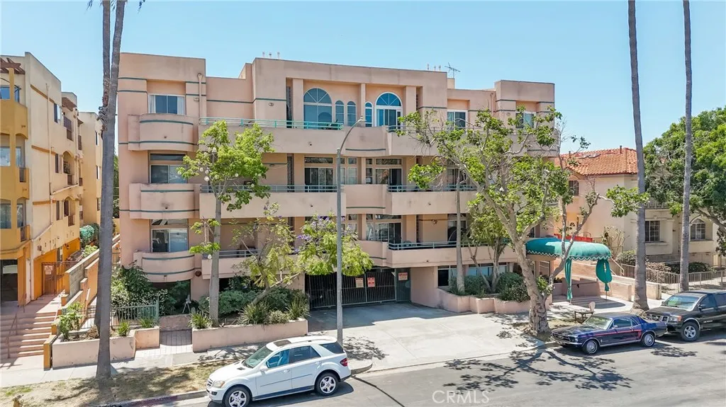 Additional image 64 of 4830 Elmwood Avenue Unit 302, Los Angeles, CA 90004