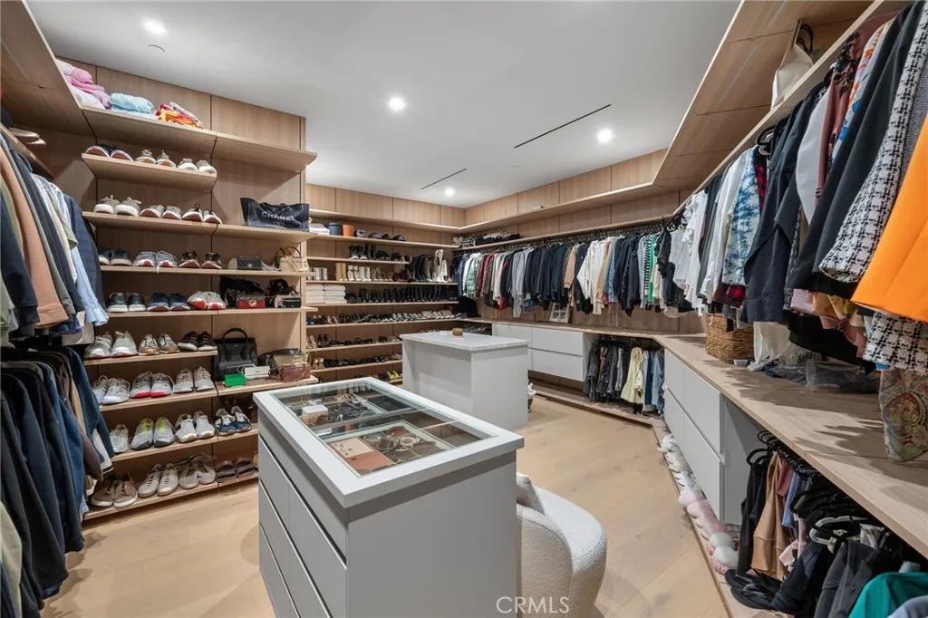 Additional image 103 of 16988 Strawberry Drive, Encino, CA 91436