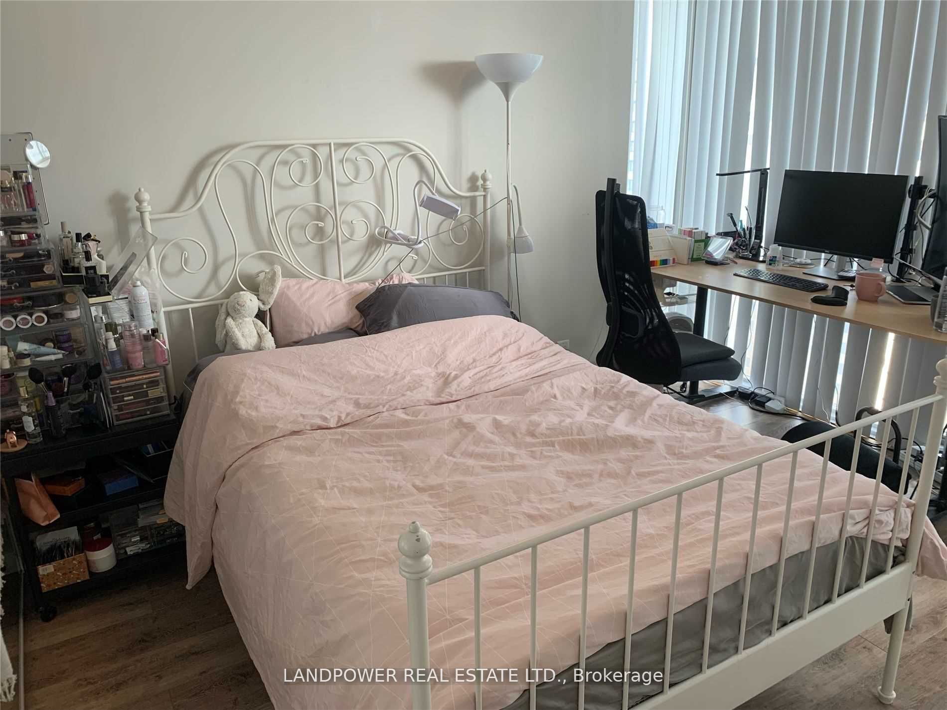 Additional image 3 of 2808-37 Grosvenor Street, Toronto, ON, M4Y 3G5