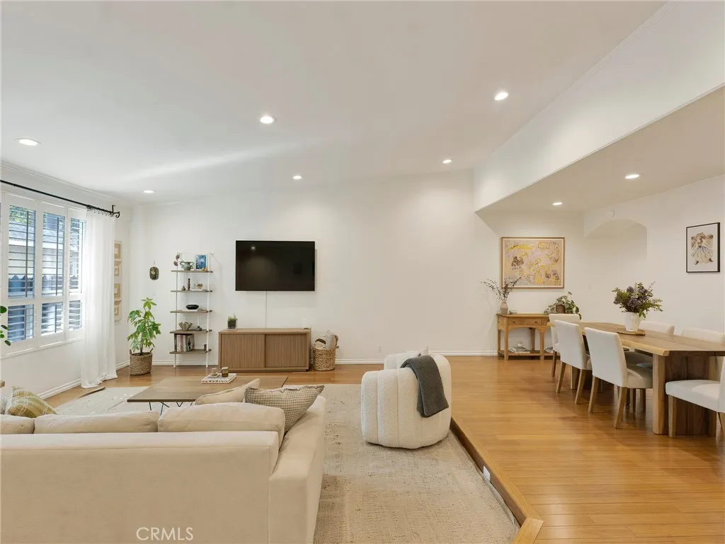 Additional image 52 of 12803 Bloomfield St Unit 2, Studio City, CA 91604