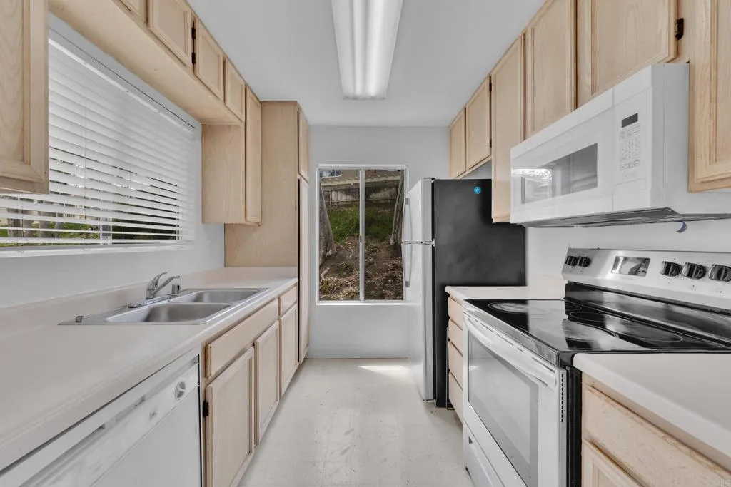 Additional image 19 of 230 Diamond Way Unit 247, Vista, CA 92083