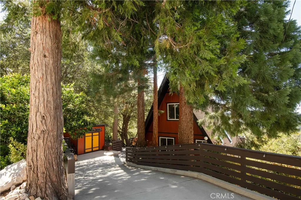 Additional image 38 of 26569 Amador Lane, Lake Arrowhead, CA 92352