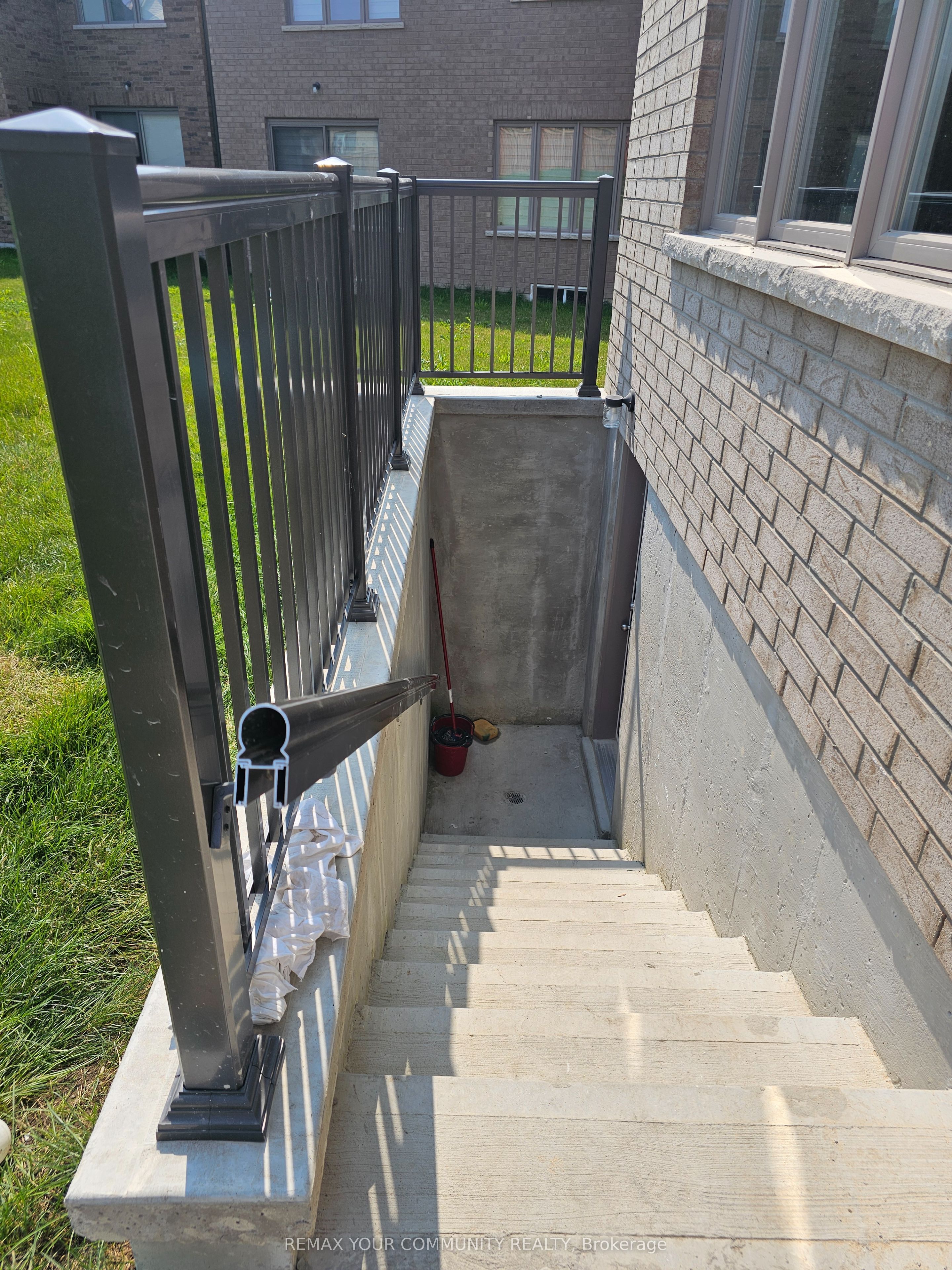 BSMT-226 Miyako Court, Oshawa, ON, L1L 0R7