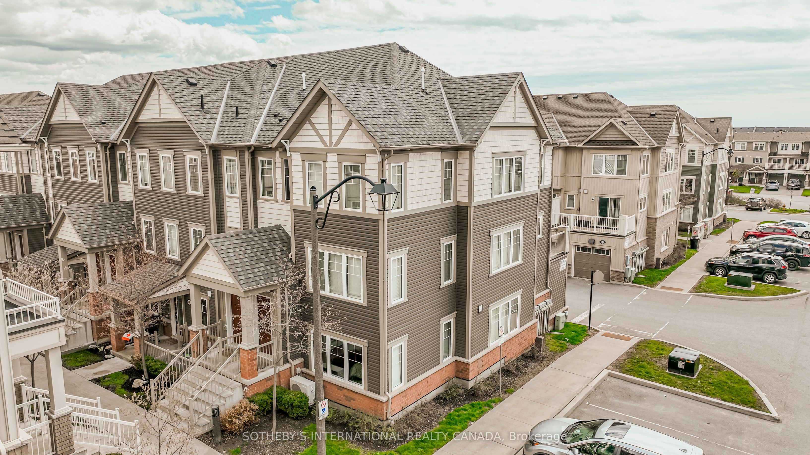 Additional image 2 of 88-2500 Hill Rise Court, Oshawa, ON, L1L 0M6