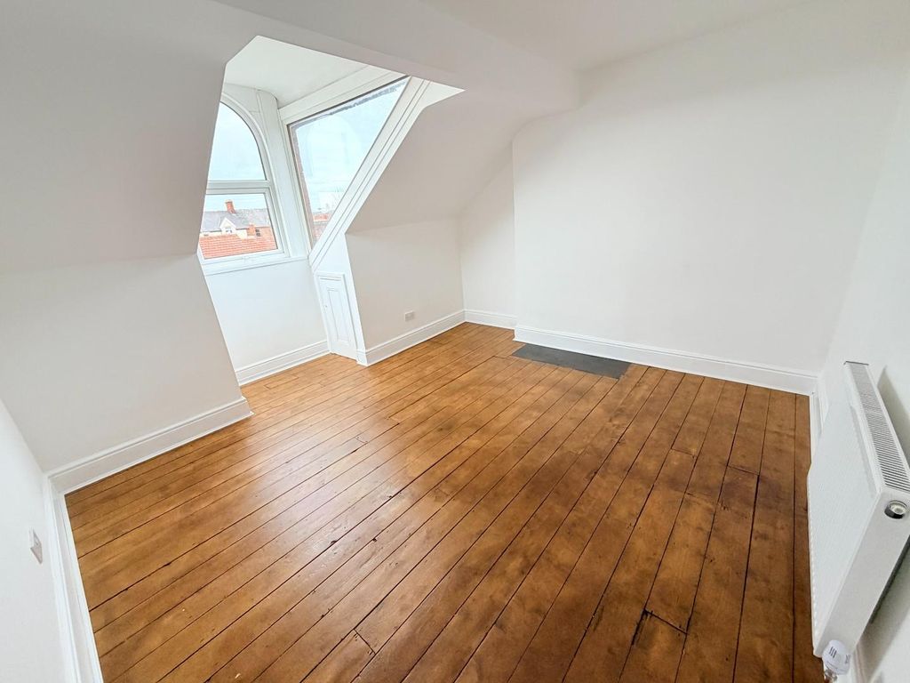 Additional image 39 of 5 bed semi-detached house for saleHutton Avenue, Hartlepool TS26