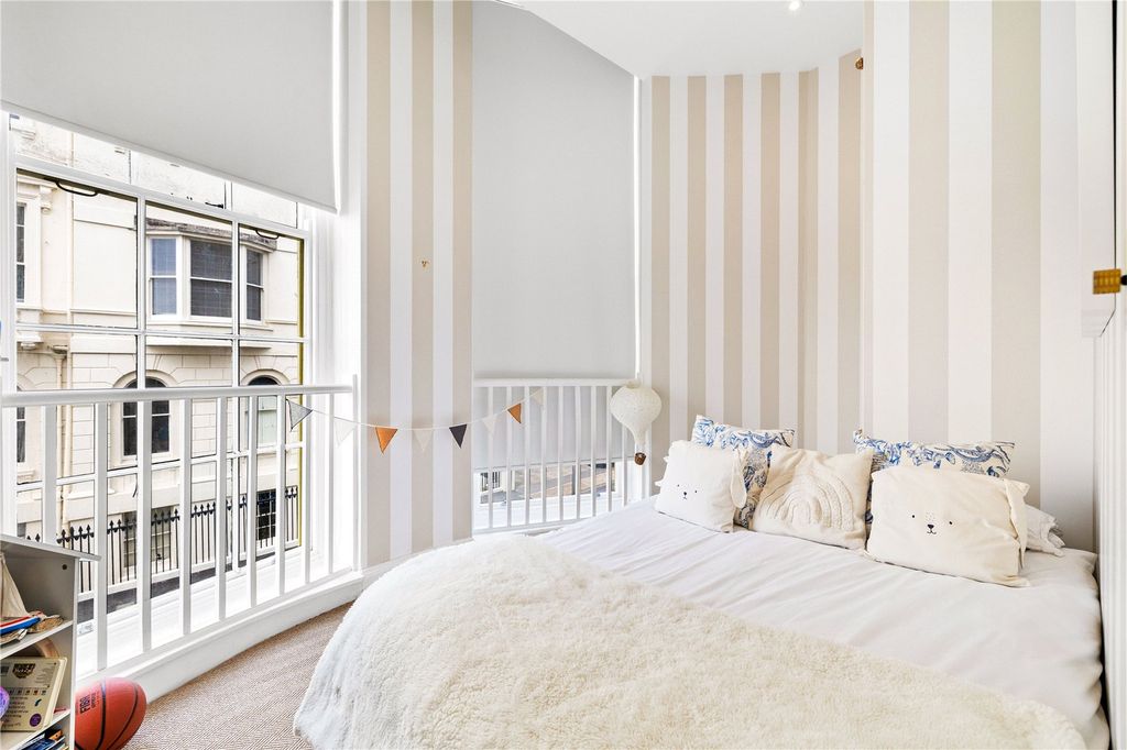 Additional image 7 of 2 bed flat for saleBrunswick Terrace, Hove, East Sussex BN3