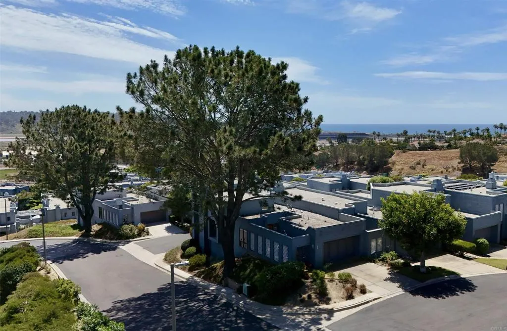 Additional image 37 of 1051 Freedom Court, Del Mar, CA 92014