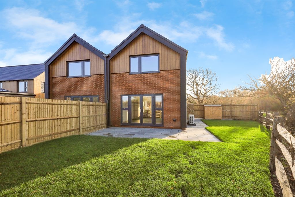 Additional image 5 of 2 bed semi-detached house for saleThe Paddock, Upper Dicker, Hailsham BN27