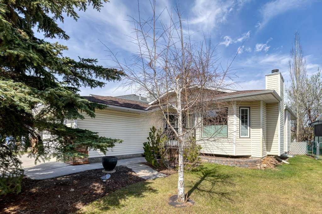79 Riverview Circle, Cochrane, AB, T4C 1K4 photo 2
