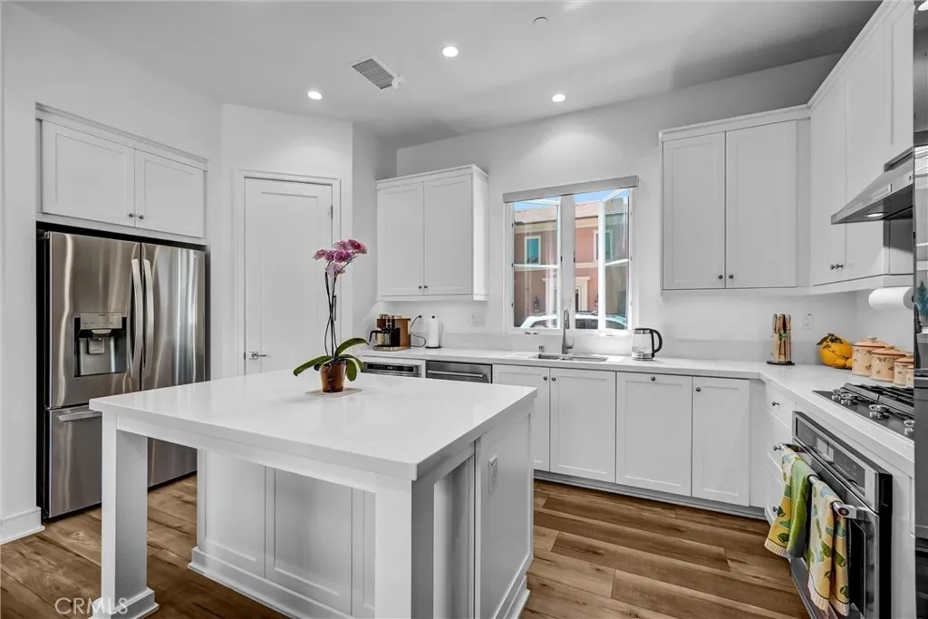 Additional image 8 of 151 Winnett, Irvine, CA 92602