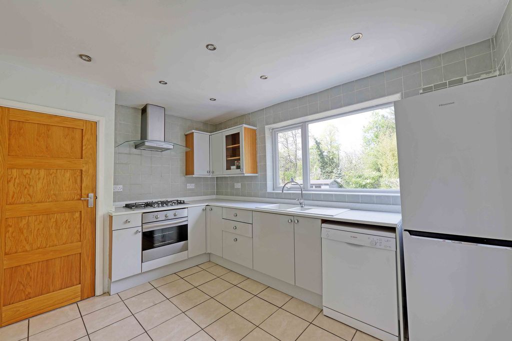 Additional image 3 of 4 bed semi-detached house for saleRay Park Road, Maidenhead SL6