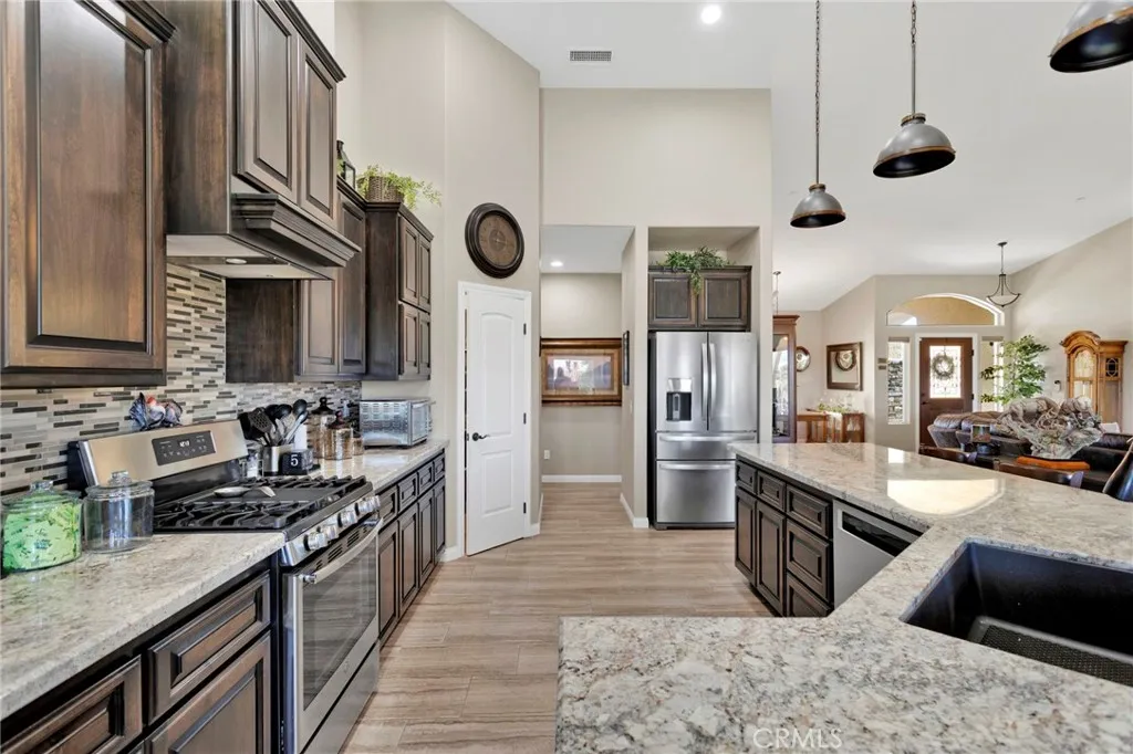 Additional image 73 of 8140 Heartland Cir, Oak Hills, CA 92344