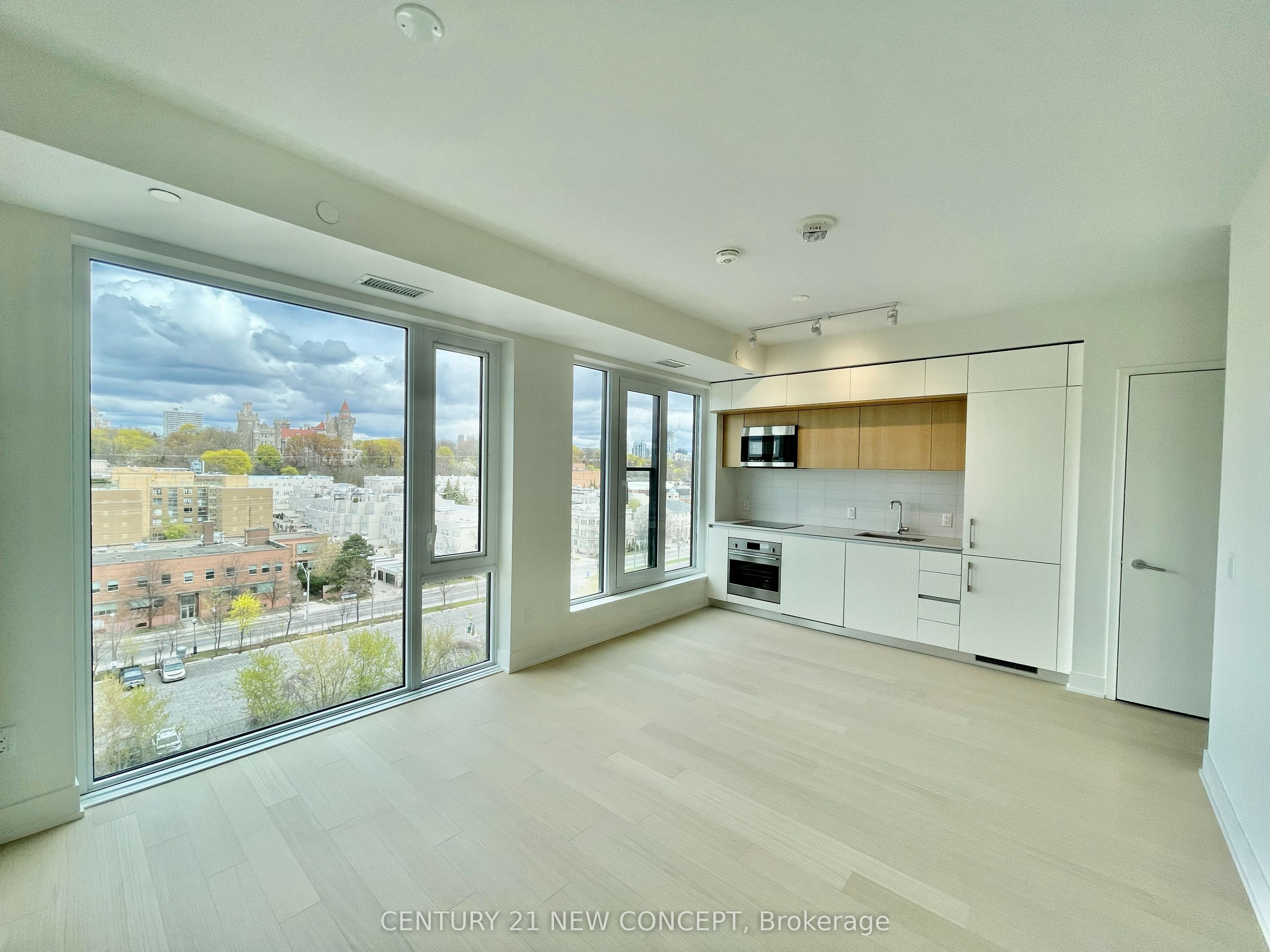 906-322 Dupont Street, Toronto, ON, M5R 0E3