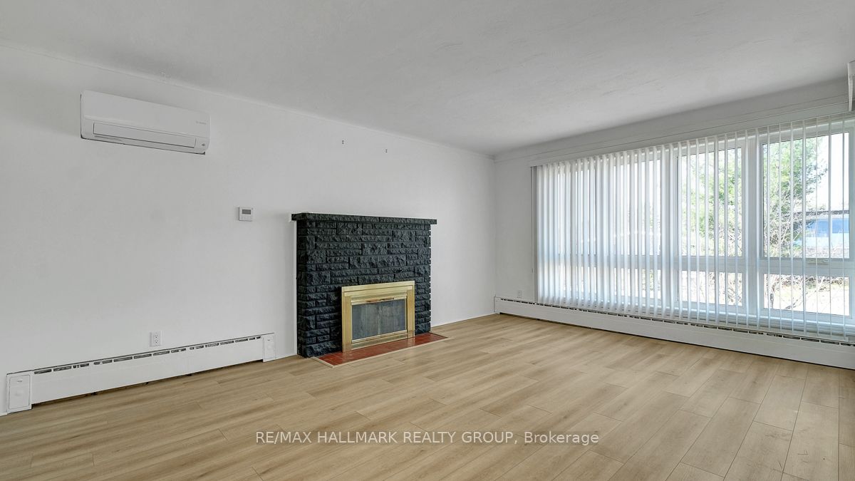 Additional image 3 of 2-264 Michel Circle, Ottawa, ON, K1L 7P9