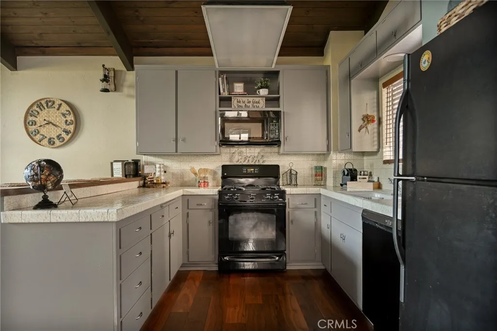 Additional image 6 of 24096 Altdorf Dr, Crestline, CA 92325