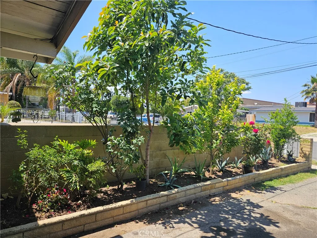 Additional image 11 of 537 E 3rd St, Rialto, CA 92376