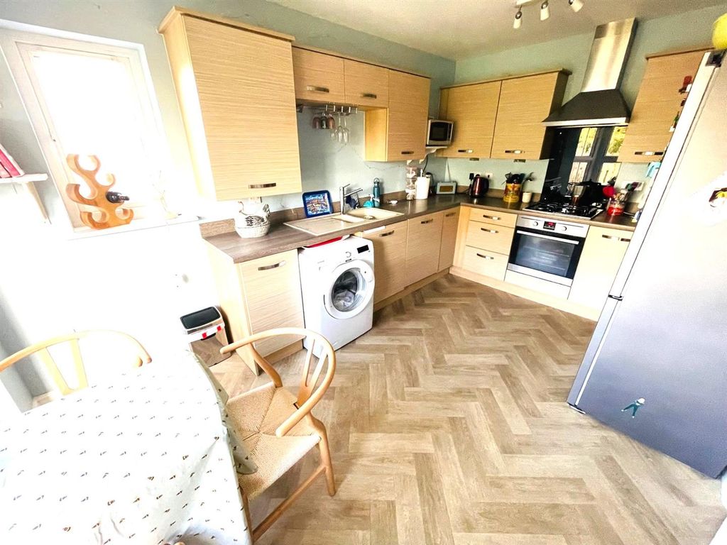 Additional image 4 of 4 bed town house for saleY Ffowndri, Llanelli SA15