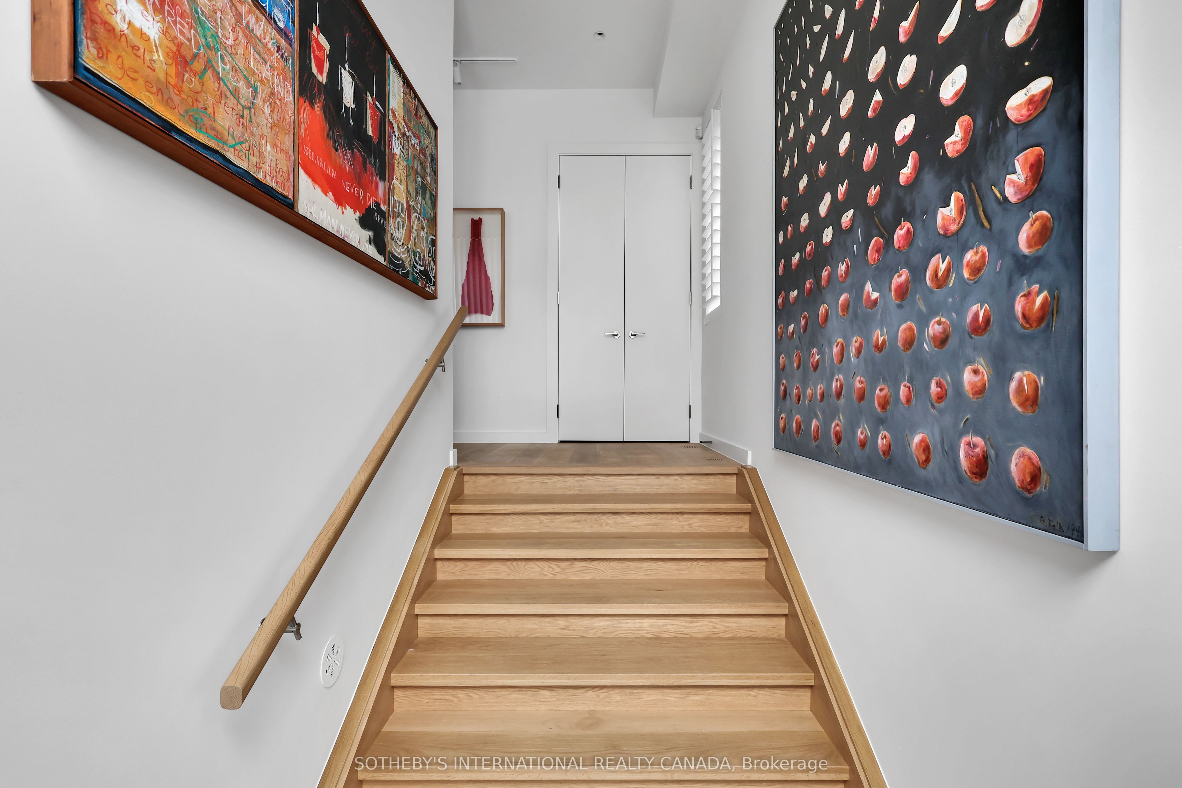 Additional image 3 of 323 St Clair Avenue E, Toronto, ON, M4T 1P3