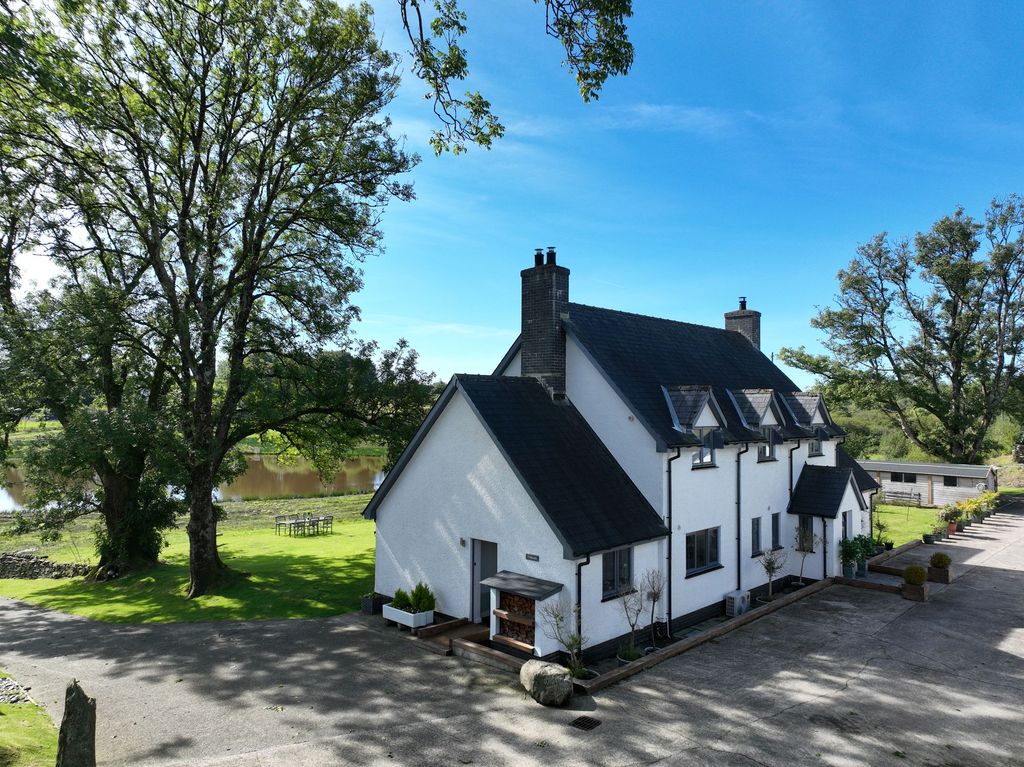 Additional image 2 of 5 bed detached house for saleTynreithyn, Tregaron SY25