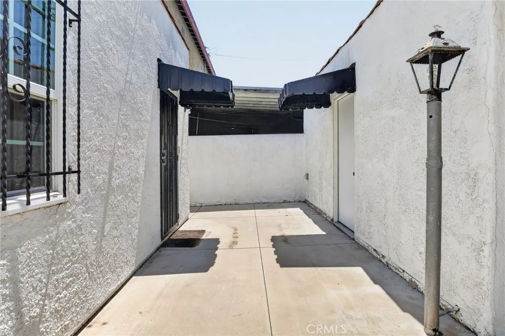 Additional image 22 of 7607 8th Avenue, Los Angeles, CA 90043