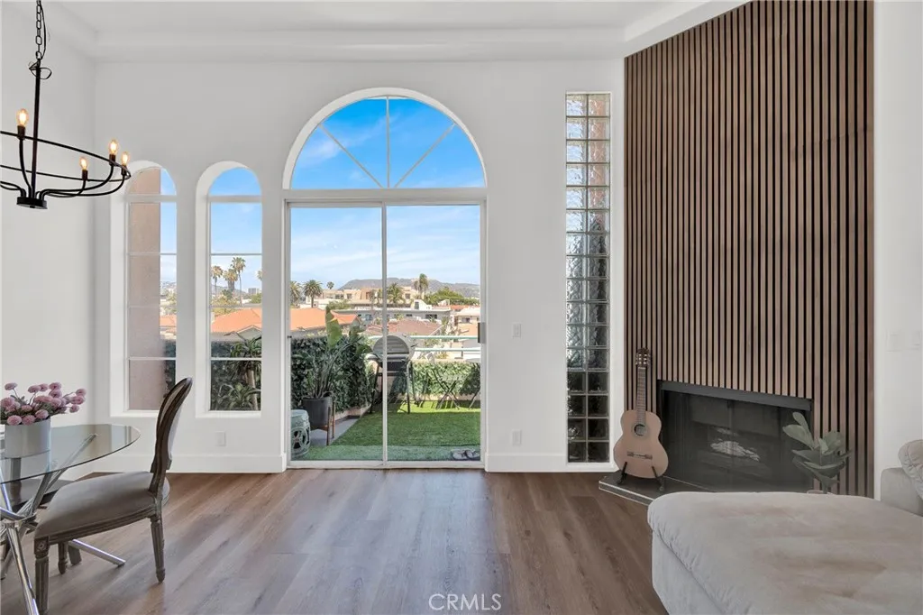Additional image 36 of 4830 Elmwood Avenue Unit 302, Los Angeles, CA 90004