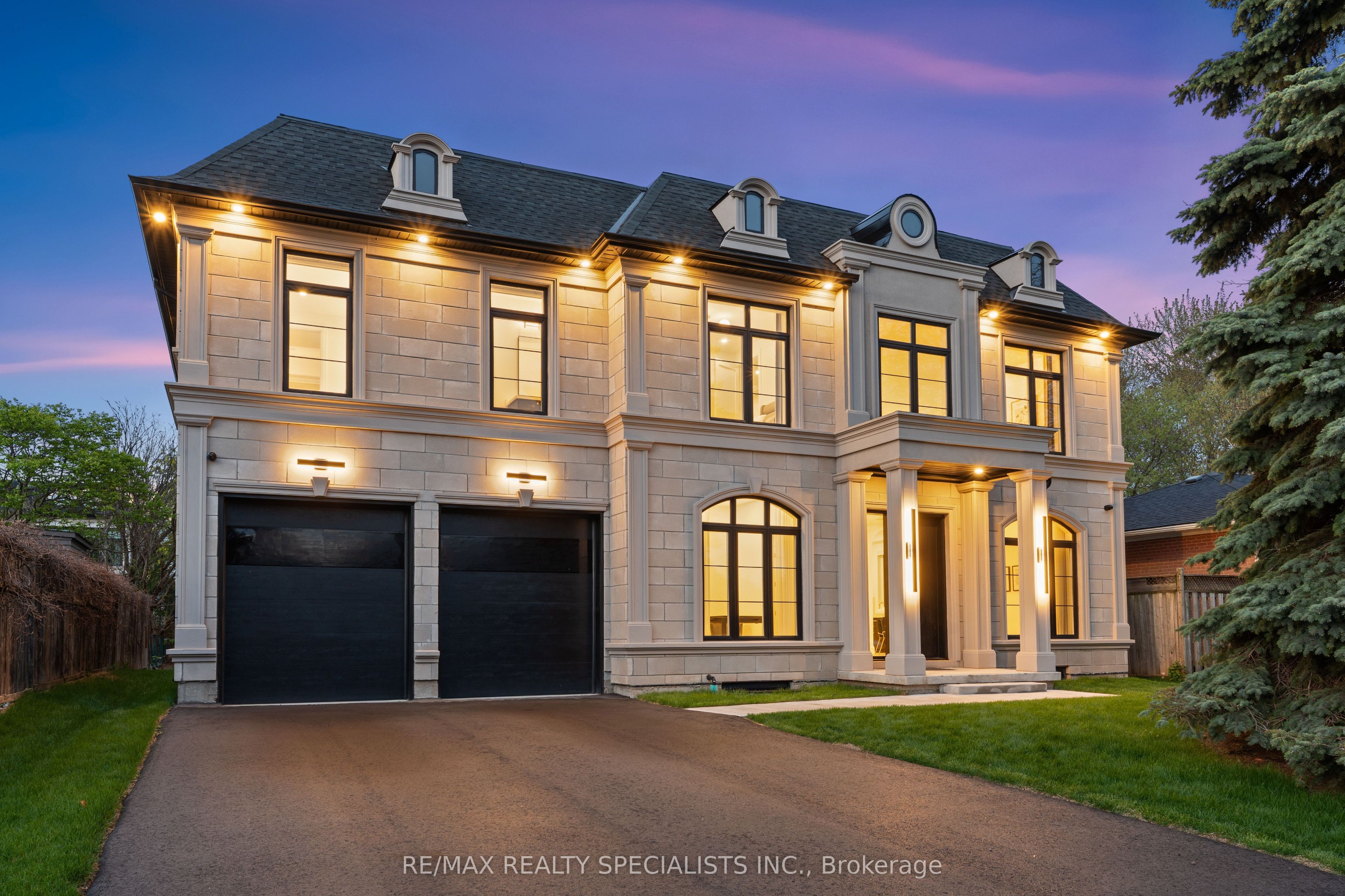 431 Seaton Drive, Oakville, ON, L6L 3Y3