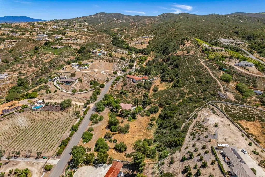 37985 Avenida Bravura, Temecula, CA 92592