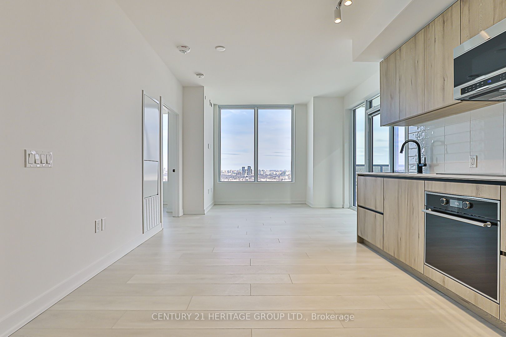Additional image 3 of 2311-117 Broadway Avenue, Toronto, ON, M4P 1V3