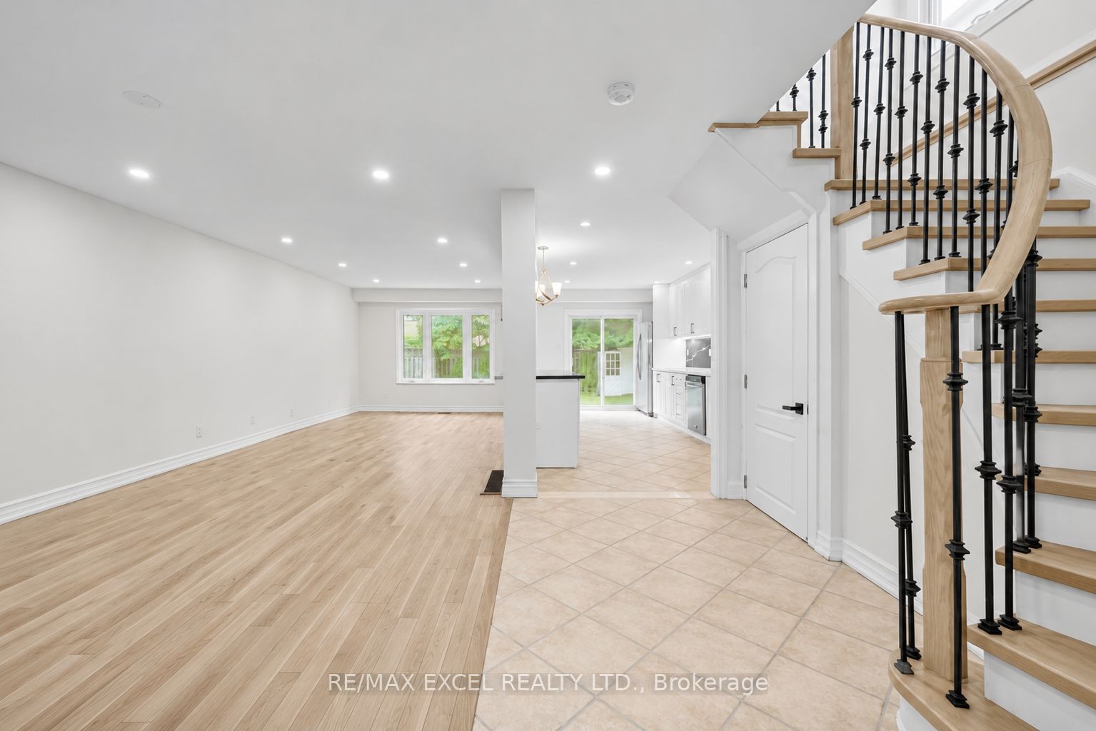 Additional image 4 of Main-173 Kersey Crescent, Richmond Hill, ON, L4C 8X7