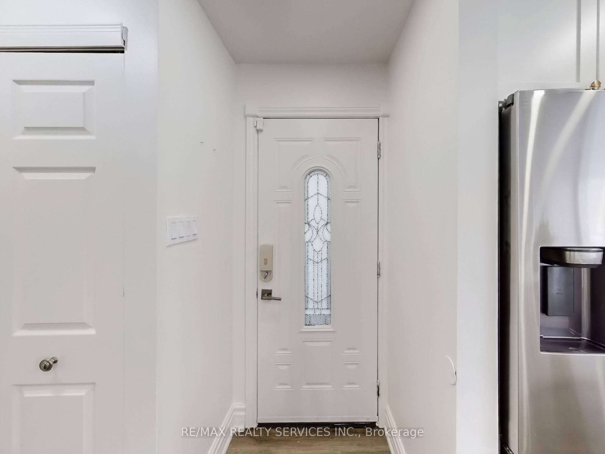 Additional image 4 of 30 Haley Court, Brampton, ON, L6S 1N6