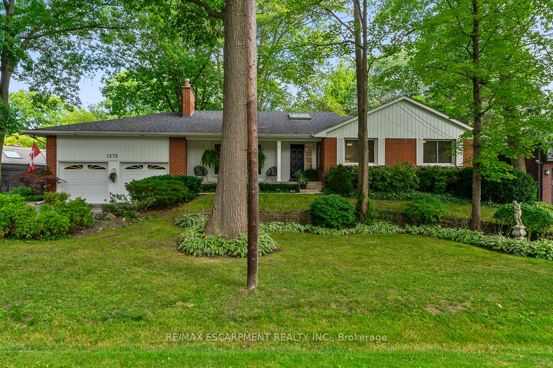 1373 Queen Victoria Avenue, Mississauga, ON, L5H 3H2