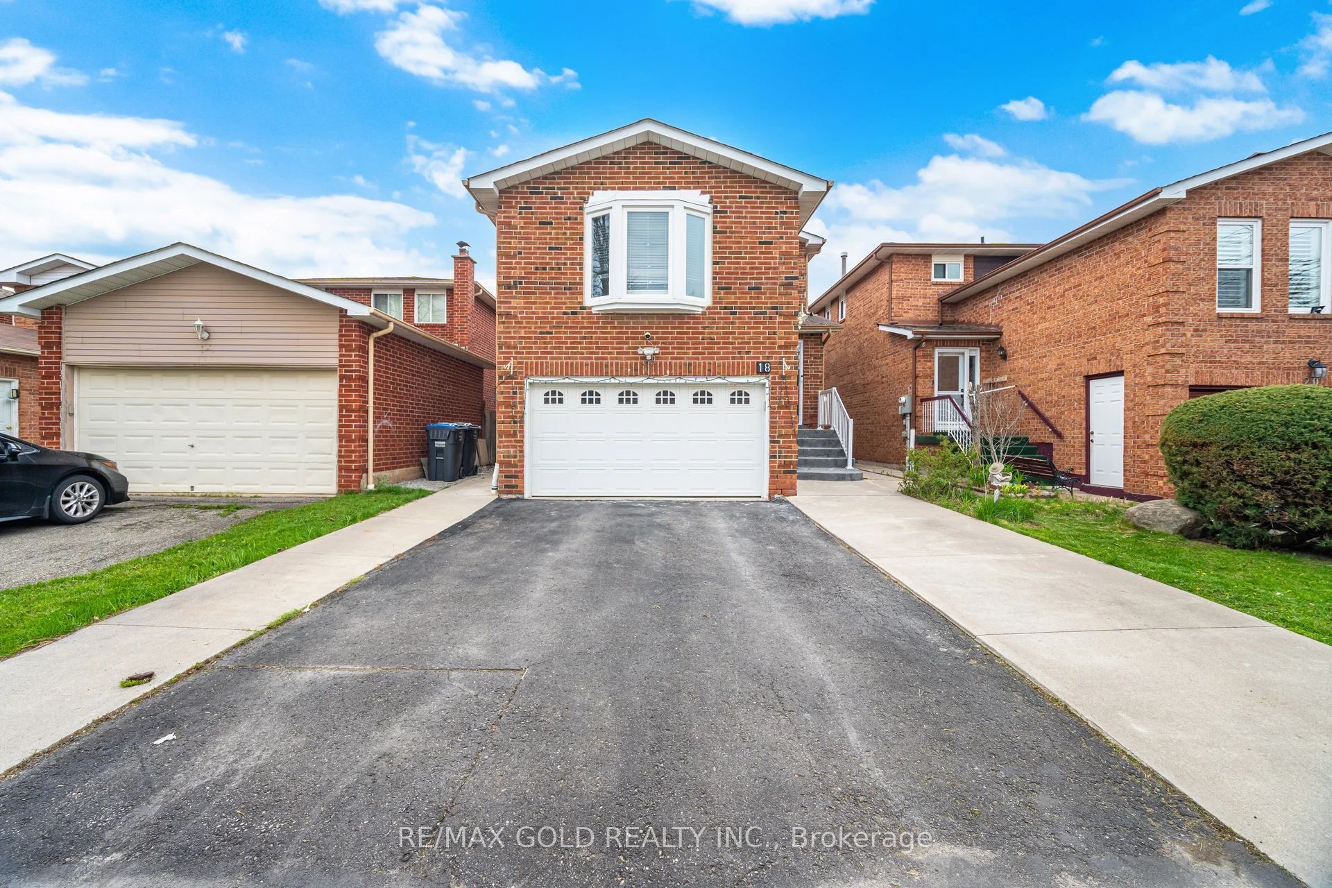 18 Mcgraw Avenue, Brampton, ON, L6X 3M4