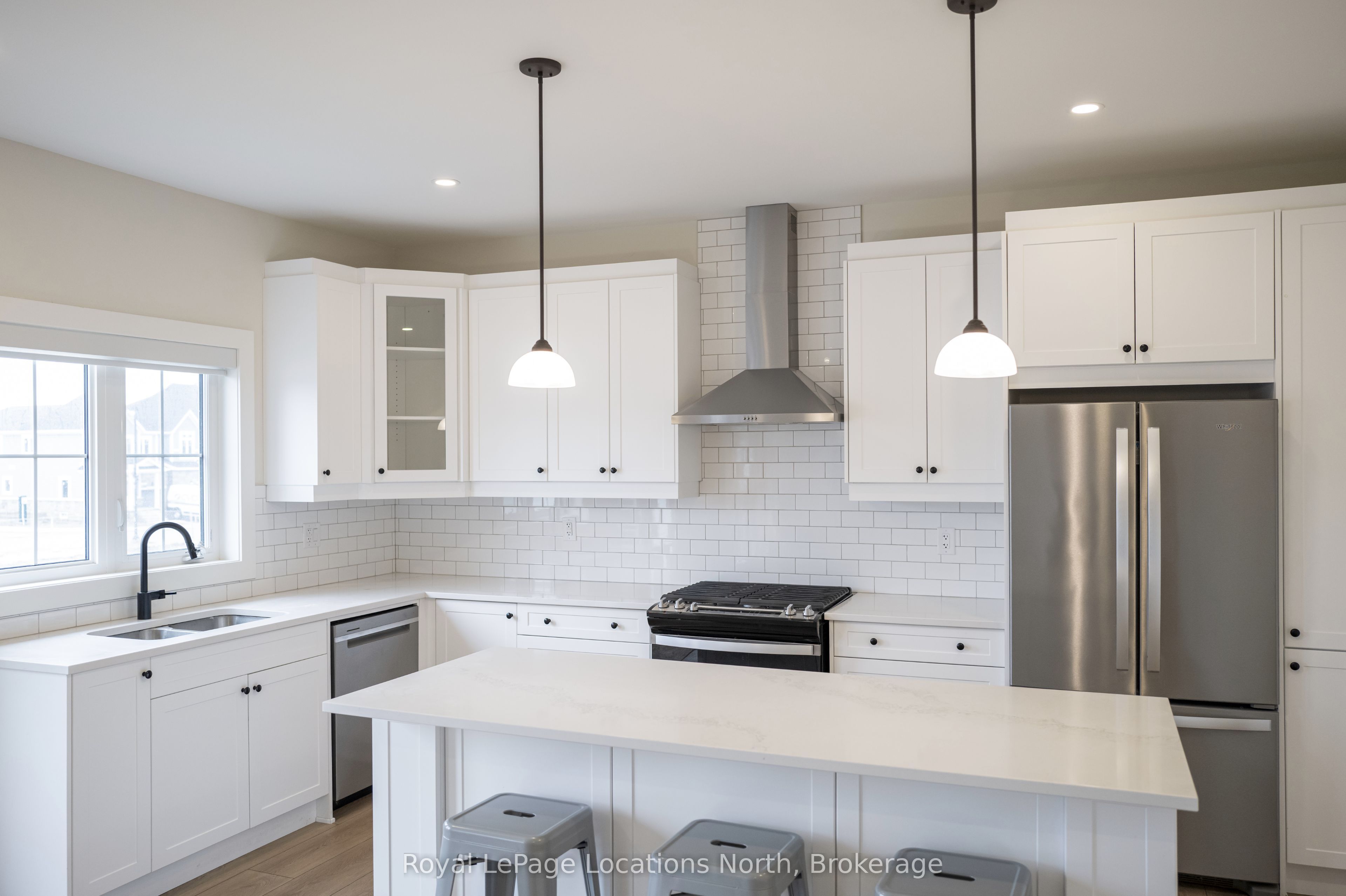Additional image 3 of 142 Black Willow Crescent, Blue Mountains, ON, L9Y 5L7