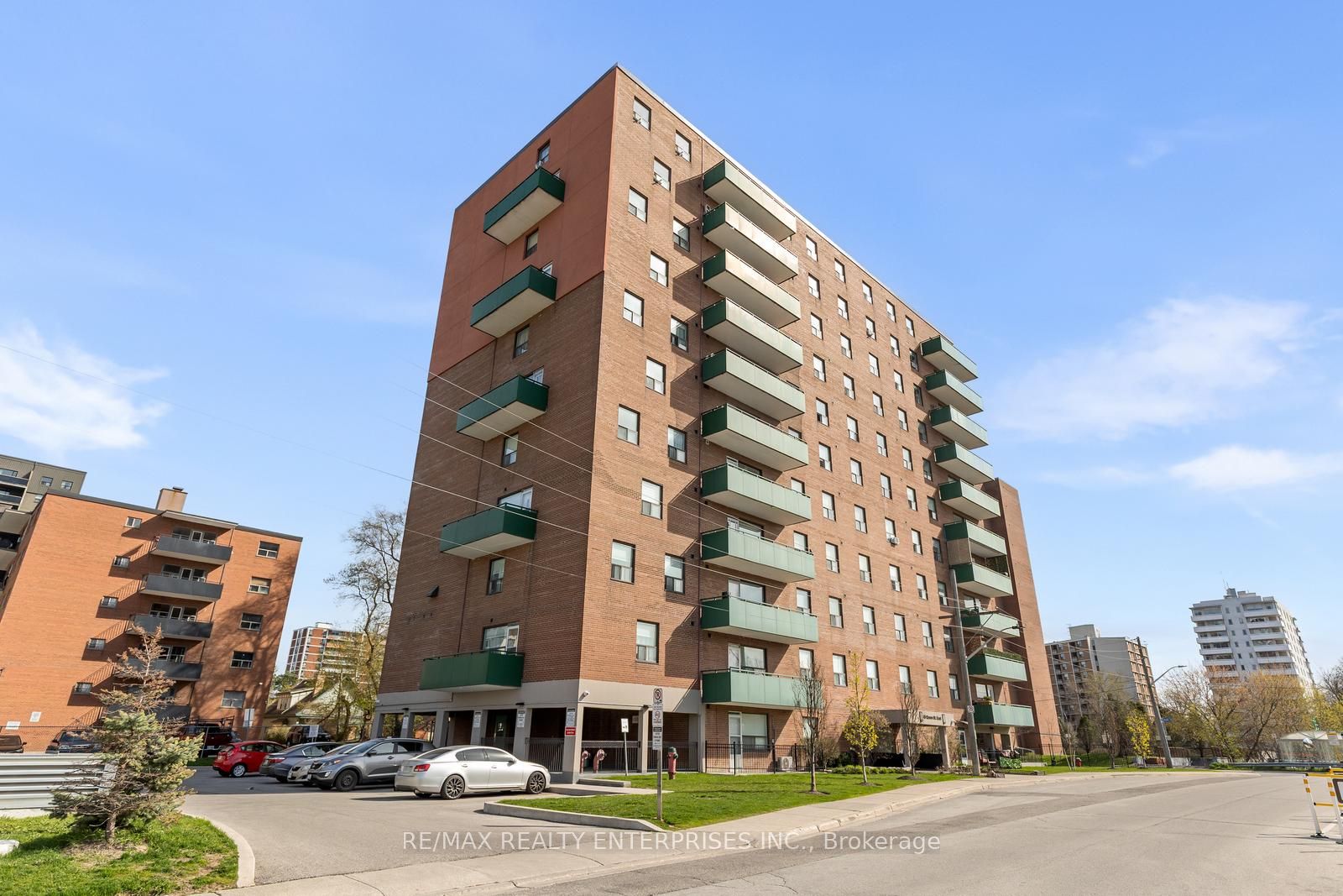 901-49 Queen Street E, Mississauga, ON, L5G 4N6